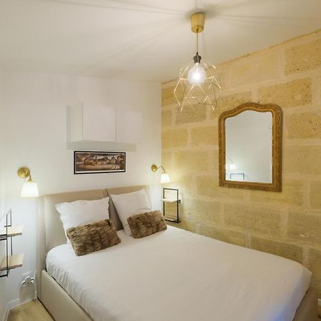Les Suites D'Alienor, Suite Cosy ペサック エクステリア 写真